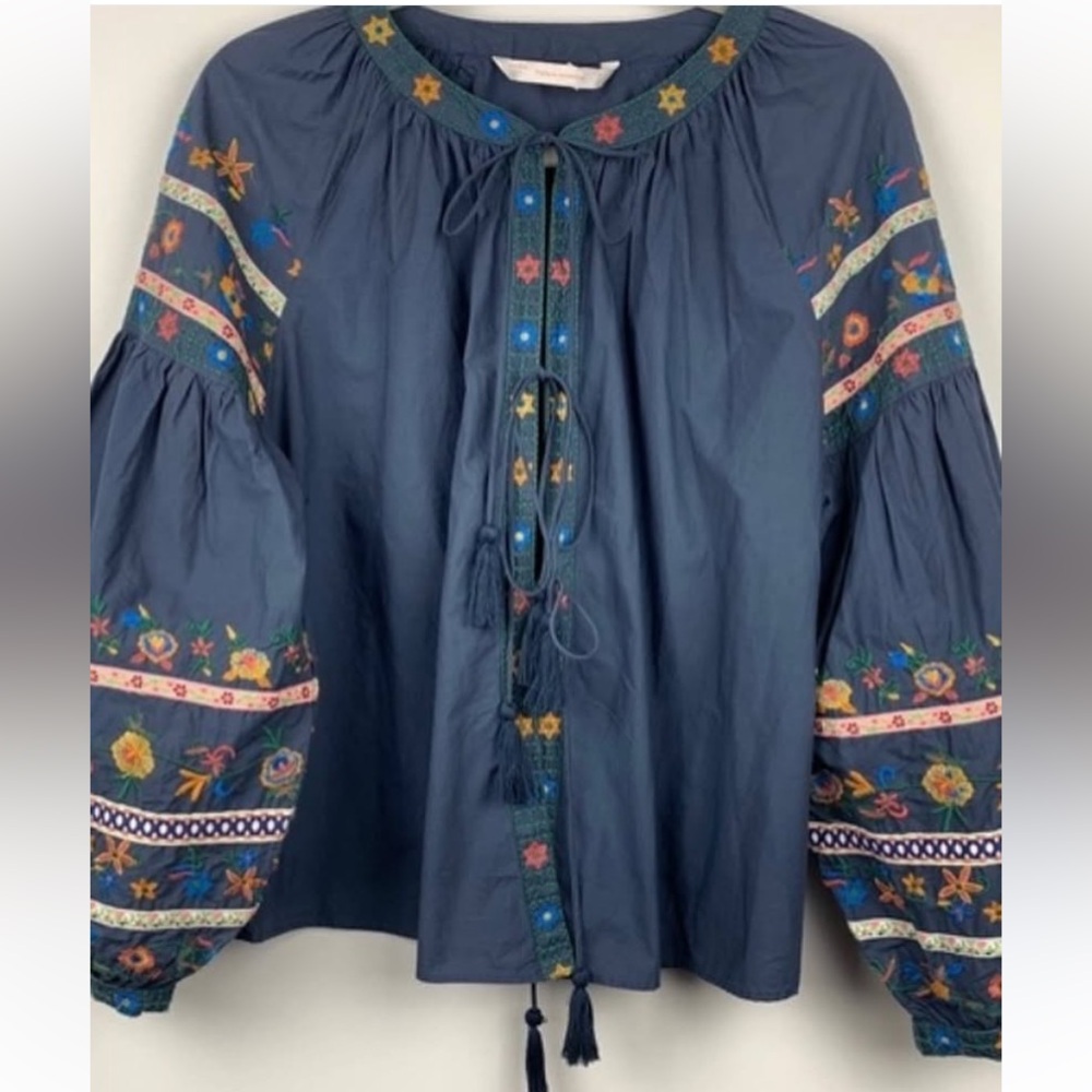 Zara peasant style embroidered top!
